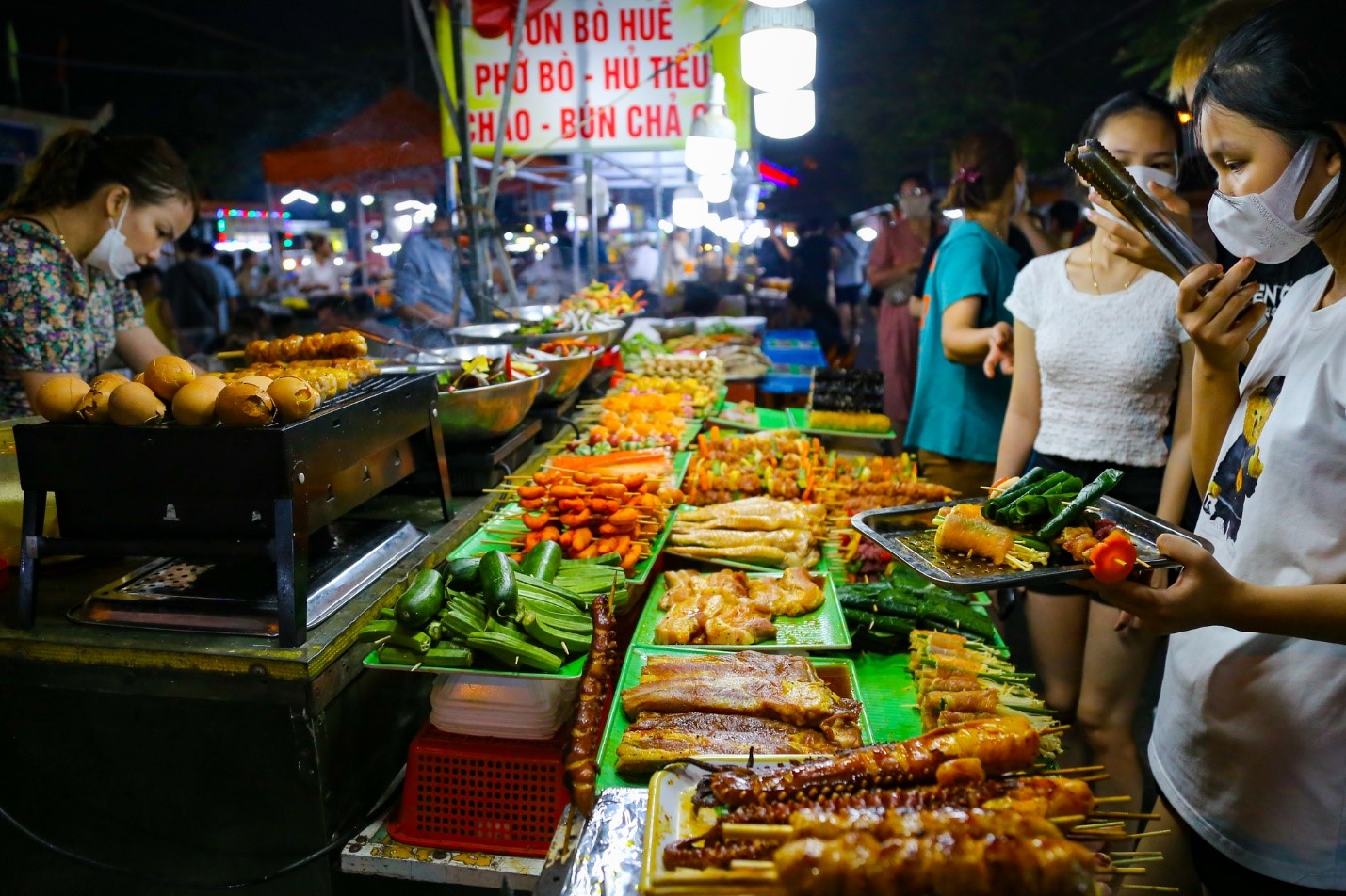 Chợ đêm ăn vặt Đà Nẵng