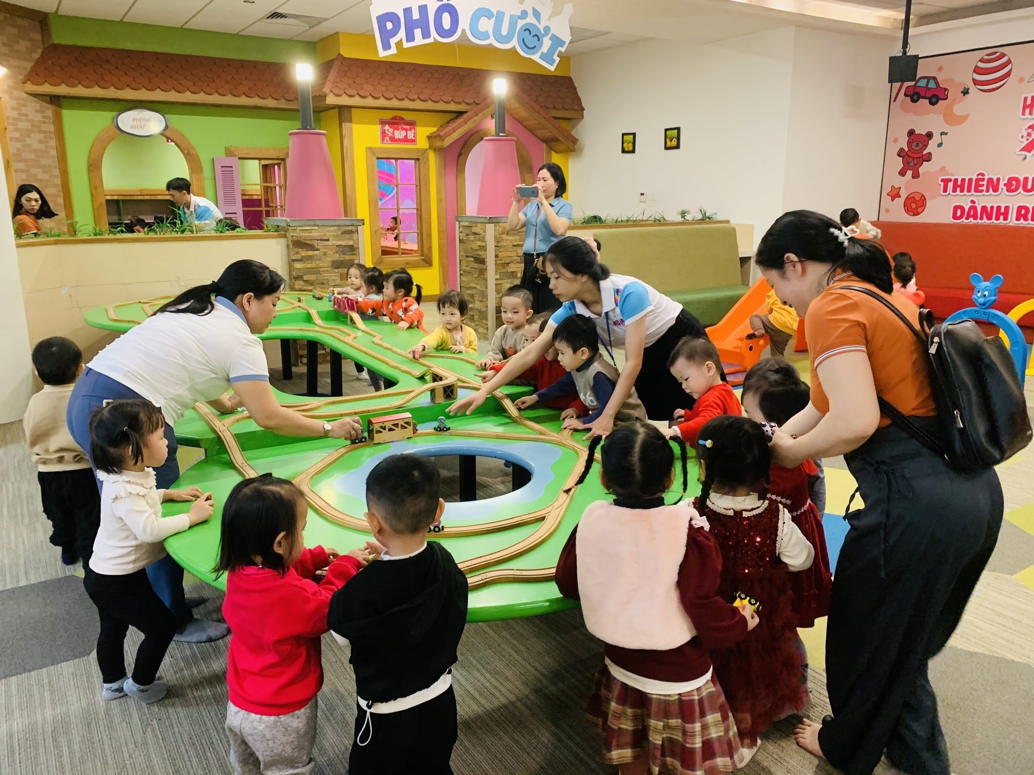 Khám phá Combo 60K tại Helio Kids.